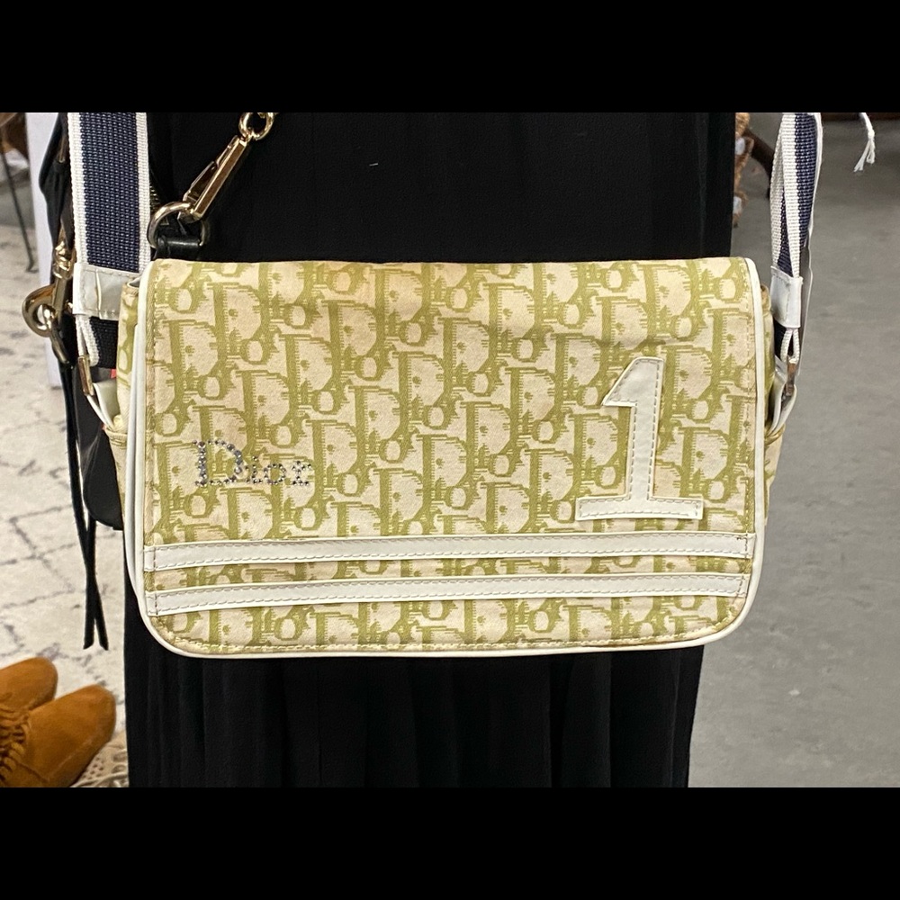 SOLD!!!Vintage Christian Dior Boutique crossbody - Picture 3 of 4